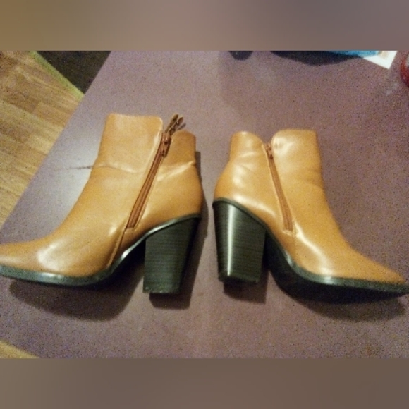 Women's brown ankle boots size 9 - Picture 2 of 3